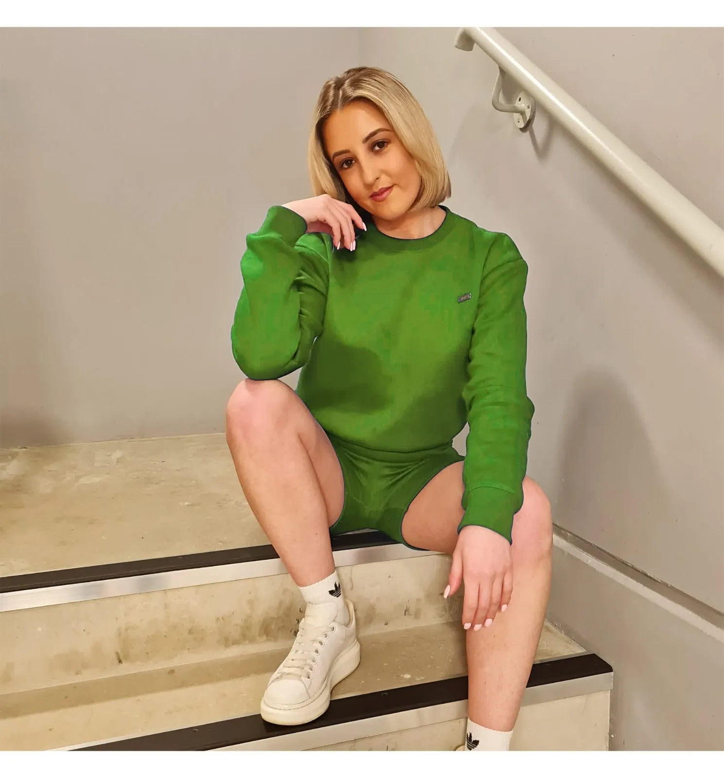 CLAUDIA  HOLIDAY VIBES SWEATER SHORT LOUNGEWEAR SET - Bottle Green