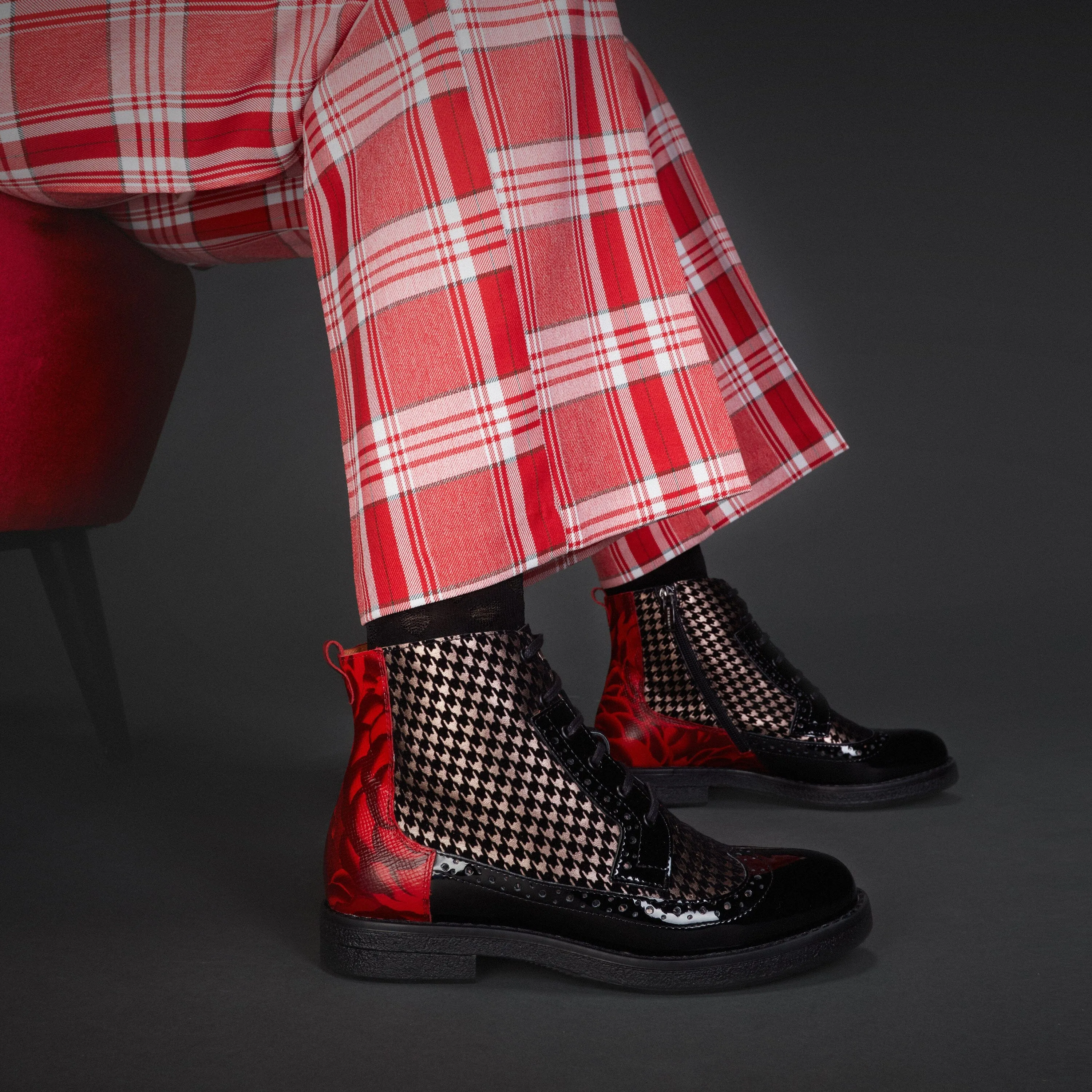 Hatter - Red Rose & Houndstooth