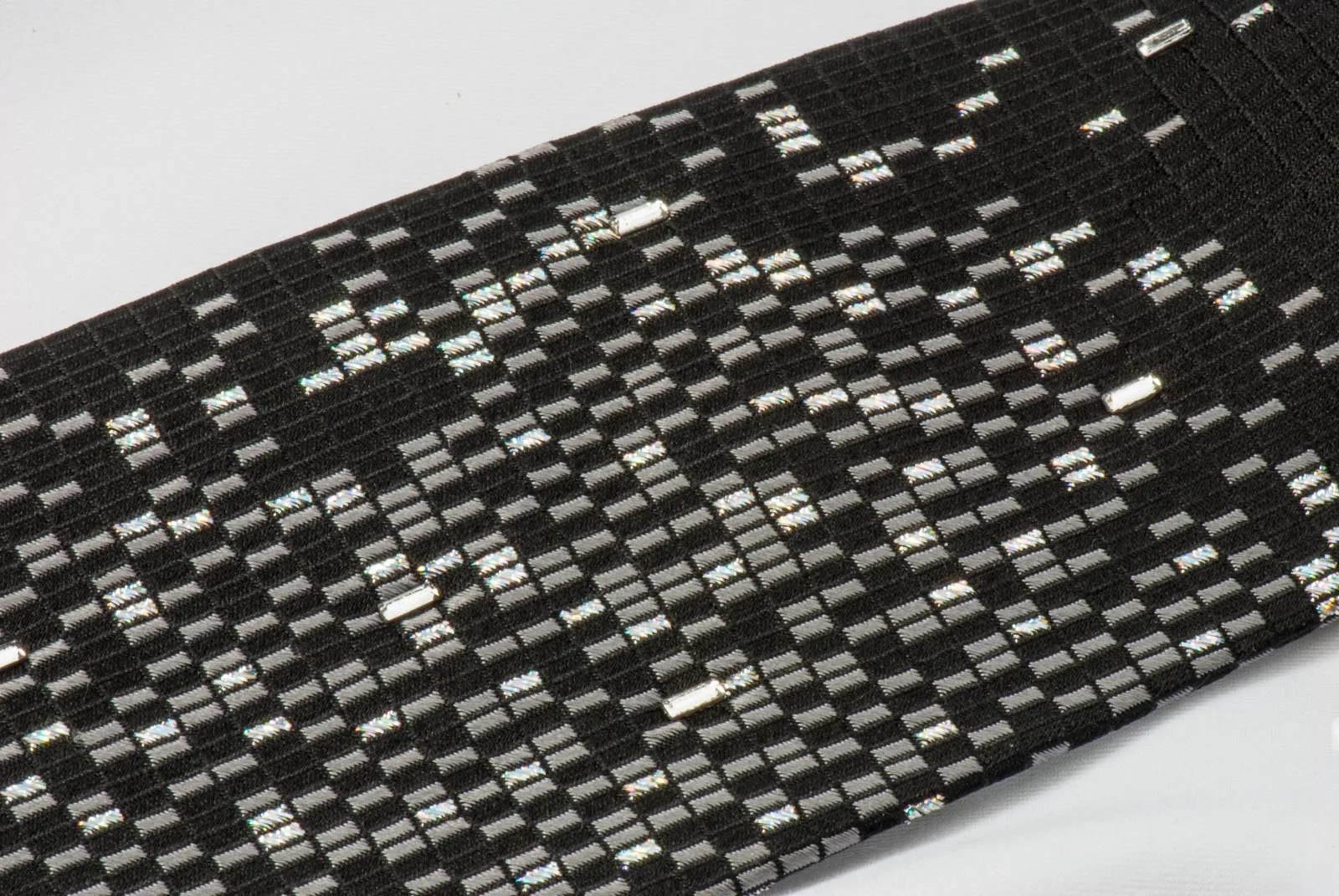 Yezak Men's Silk Tie Silver Geometric Martix On Black With Silver Sparkles